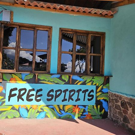 Free Spirits Hotel San Marcos La Laguna Bagian luar foto